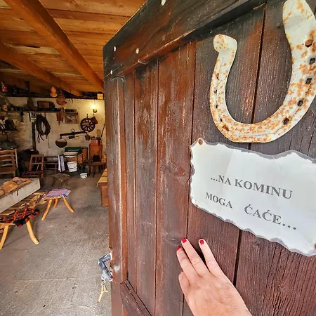 Kate Tatil Evi Lusnic